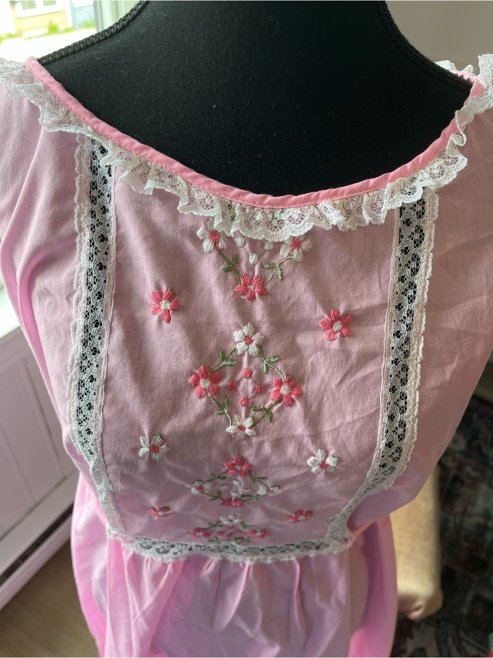 Women’s Vintage Pink Sheer Embroidered Nightgown Nightdress - Picture 4 of 5